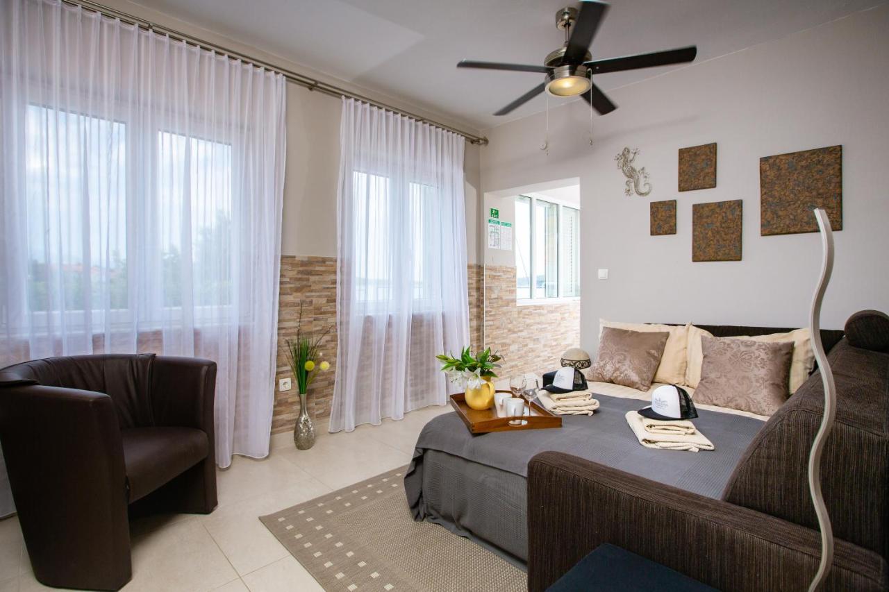 Villa Riva Barbat na Rabu Екстериор снимка