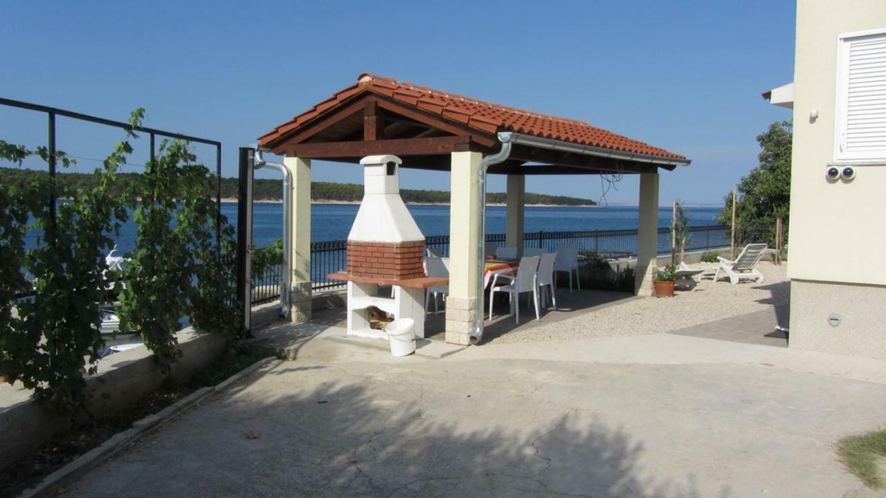 Villa Riva Barbat na Rabu Екстериор снимка